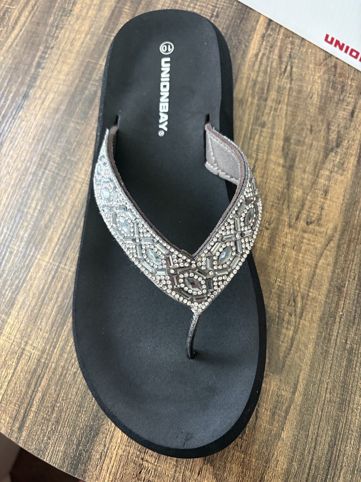 Unionbay Women’s Beaded Thong Slip-On Sandals Faux Suede Black/Silver 10