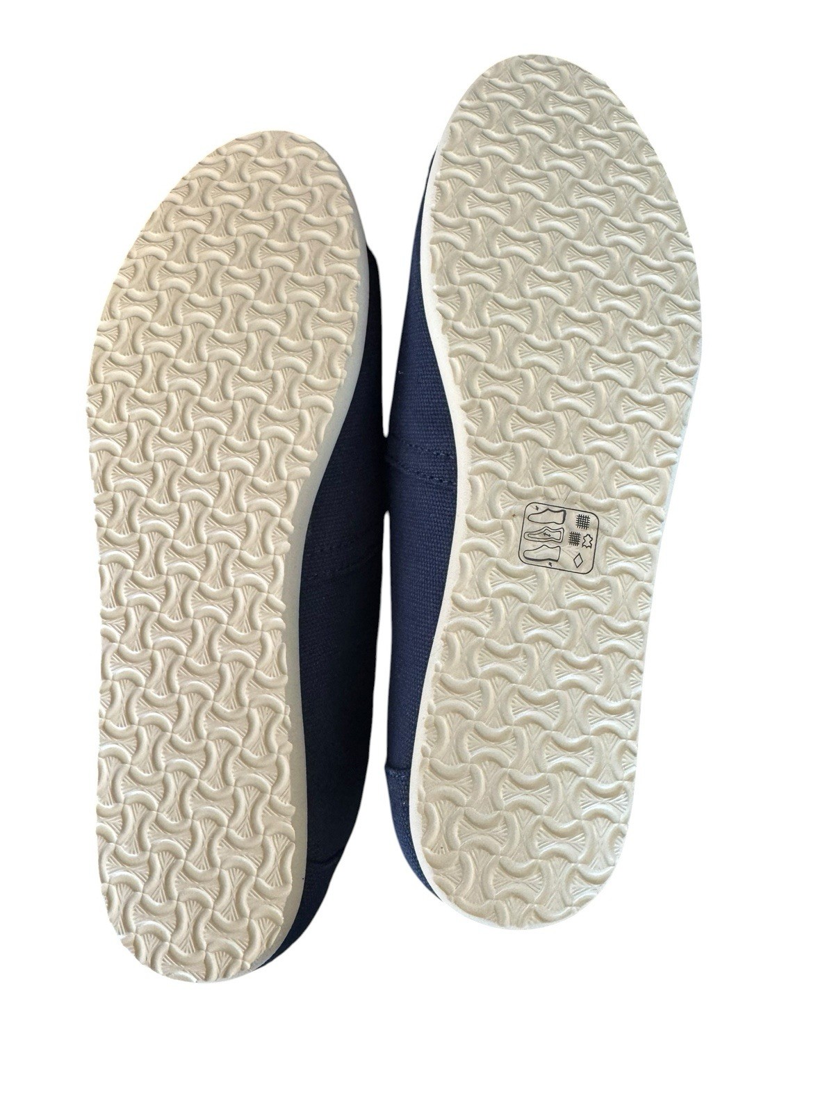 Toms Women’s 7.5 Alpargata Flat, Navy. New In Box!