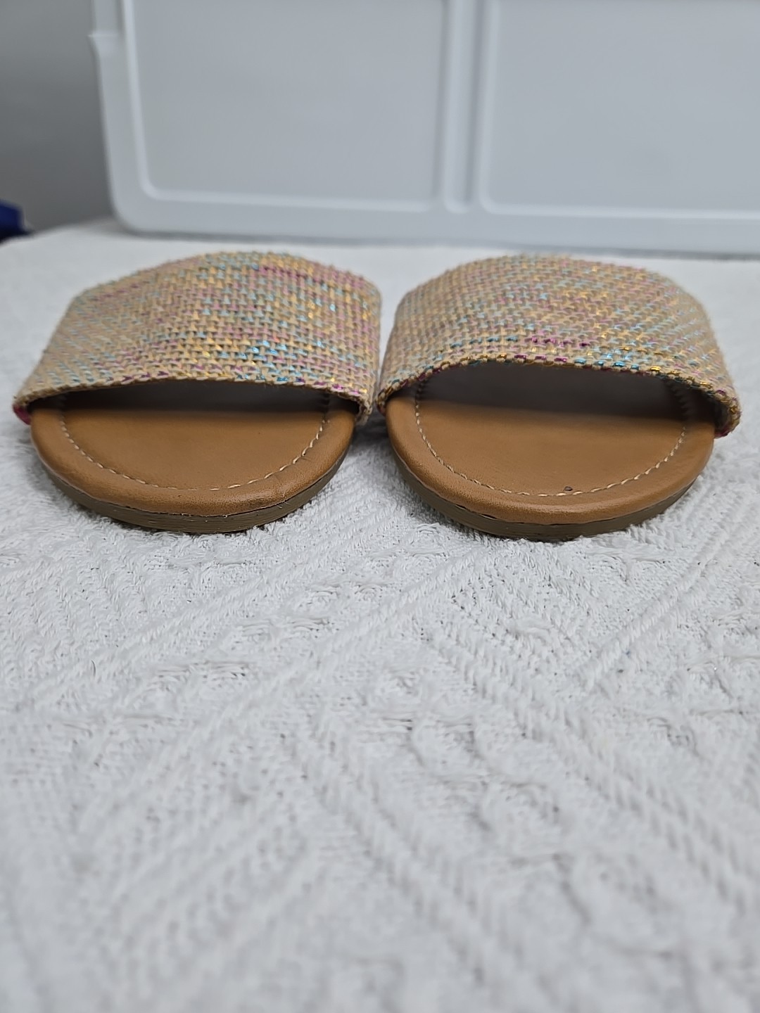 SO ME Flat Slide Sandal Women Sz 7 Multicolor Weave Band Pebbles Festival