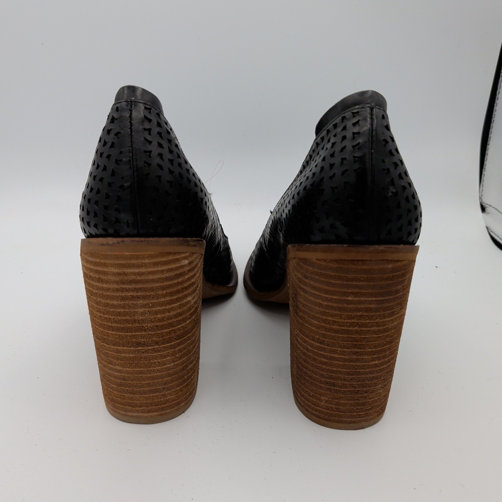 Kelsi Dagger Brooklyn Hall Black Leather Perforated Block Heel Pumps Size 9.5
