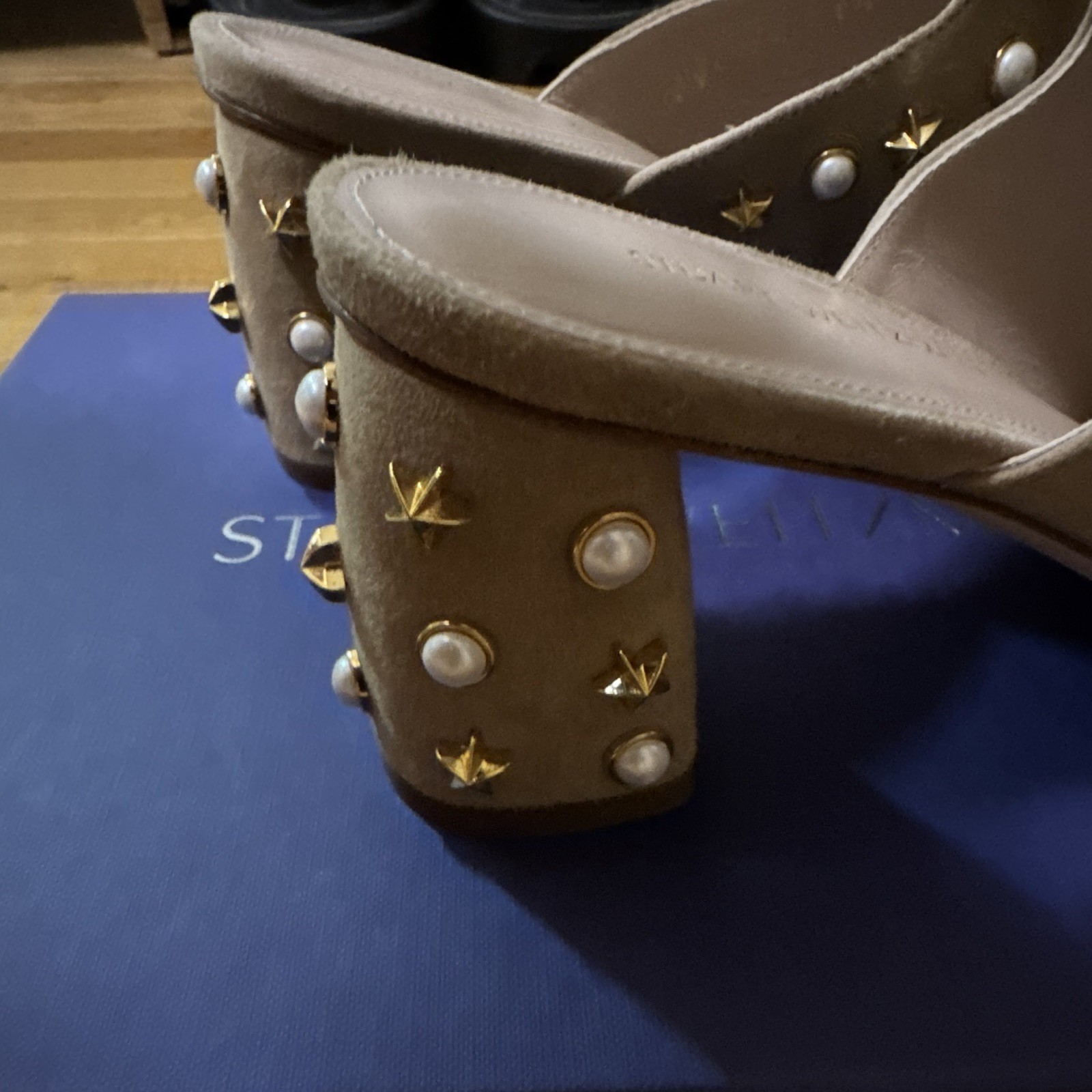 Stuart Weitzman Suede Pearl Studded Open Toe Block Heel Mule Sz 7.5