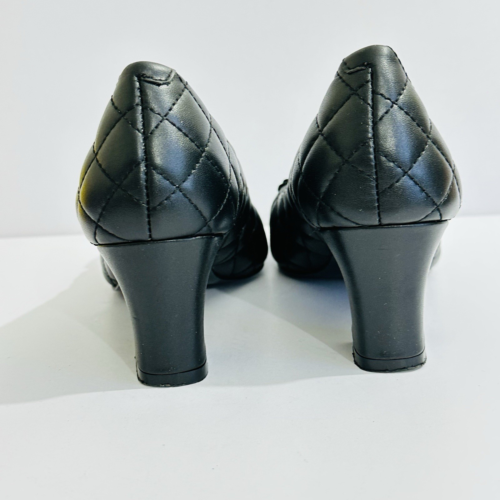 Blue Illusion Womens Black Quilted Leather Pumps Bow Detail EU37 AU6