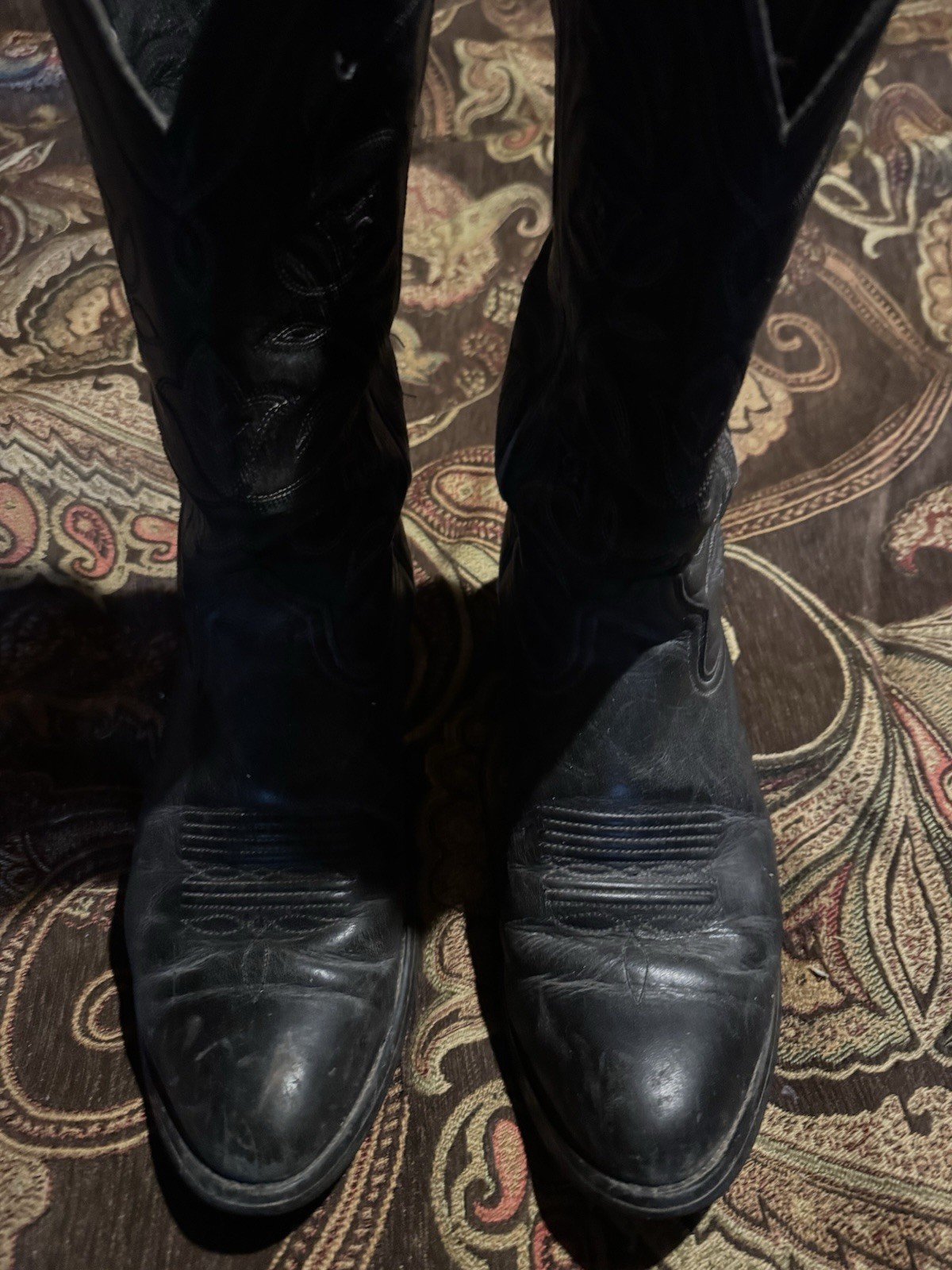 Ariat Heritage R Toe Women’s Size 9 Worn And Loved. They Are About Worn Out