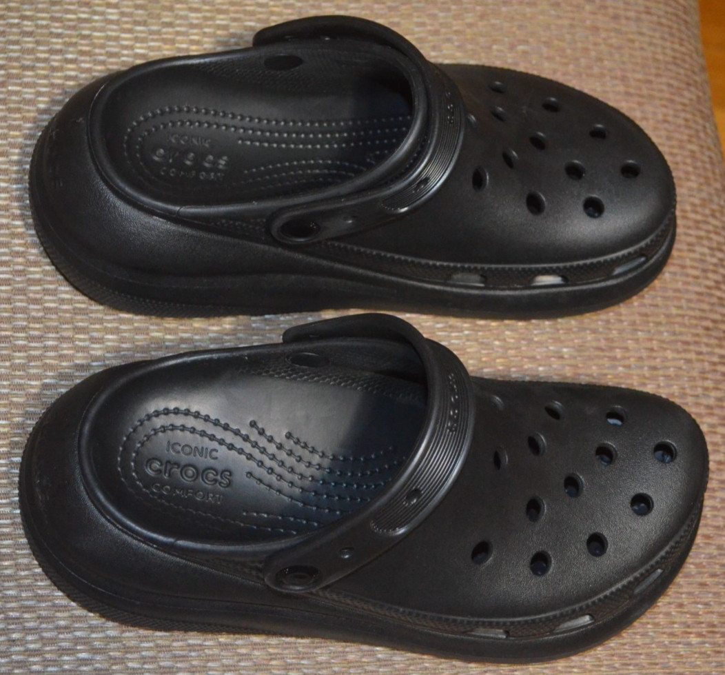 Iconic Crocs Mega Crush Platform Clog Sandals Black Unisex Sz 5 Men or 7 Women