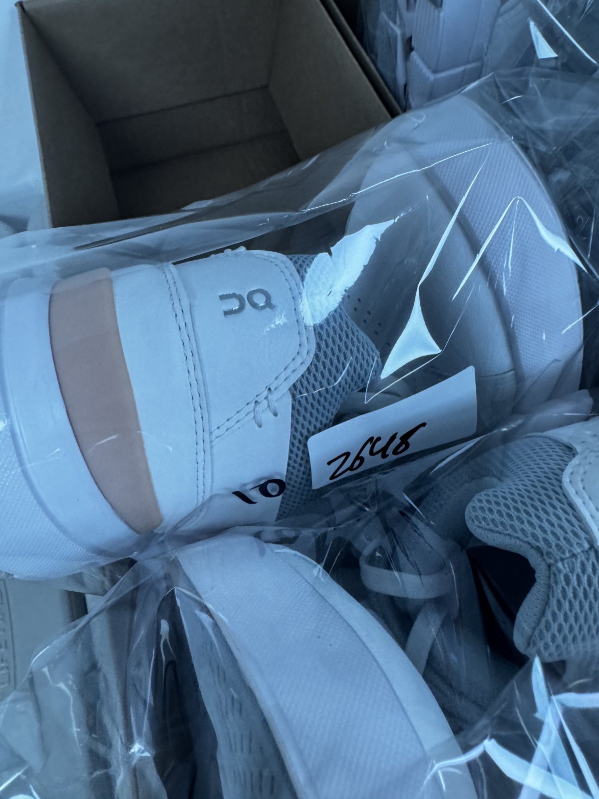 On the Roger Advantage Women’s White/Rosehip Tennis Shoes Pick Size