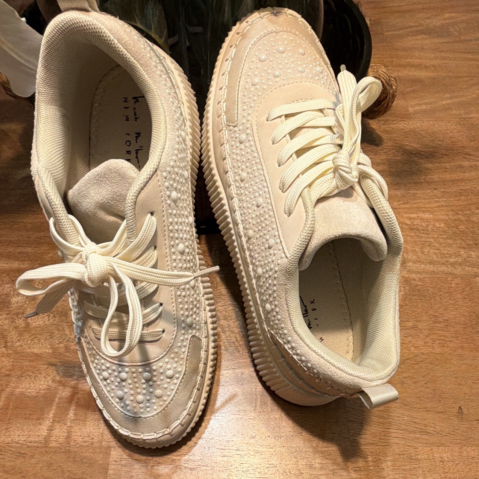 Nicole Miller Men’s Beige Leather Low-Top Lace-Up Sneakers w/ Pearl Studs