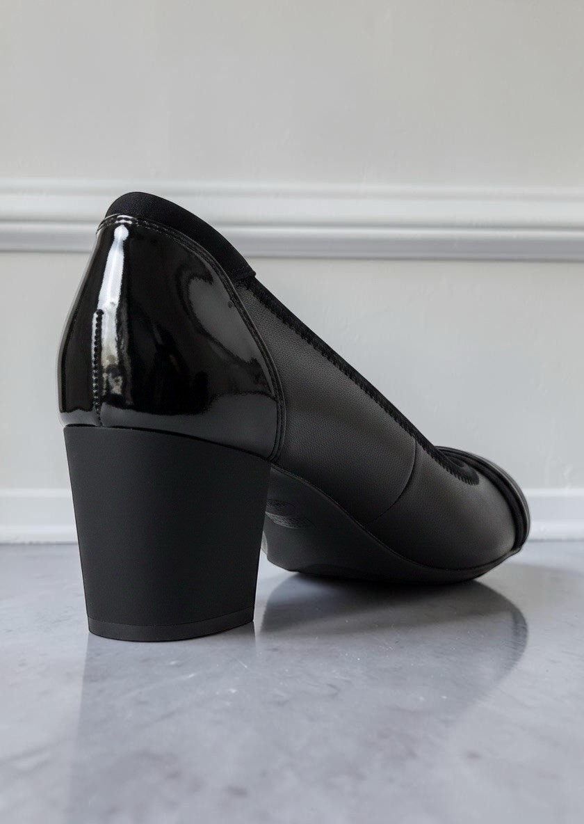 Anne Klein iFlex Black Patent Cap Toe Block Heel Pumps Sz 6M New No Box