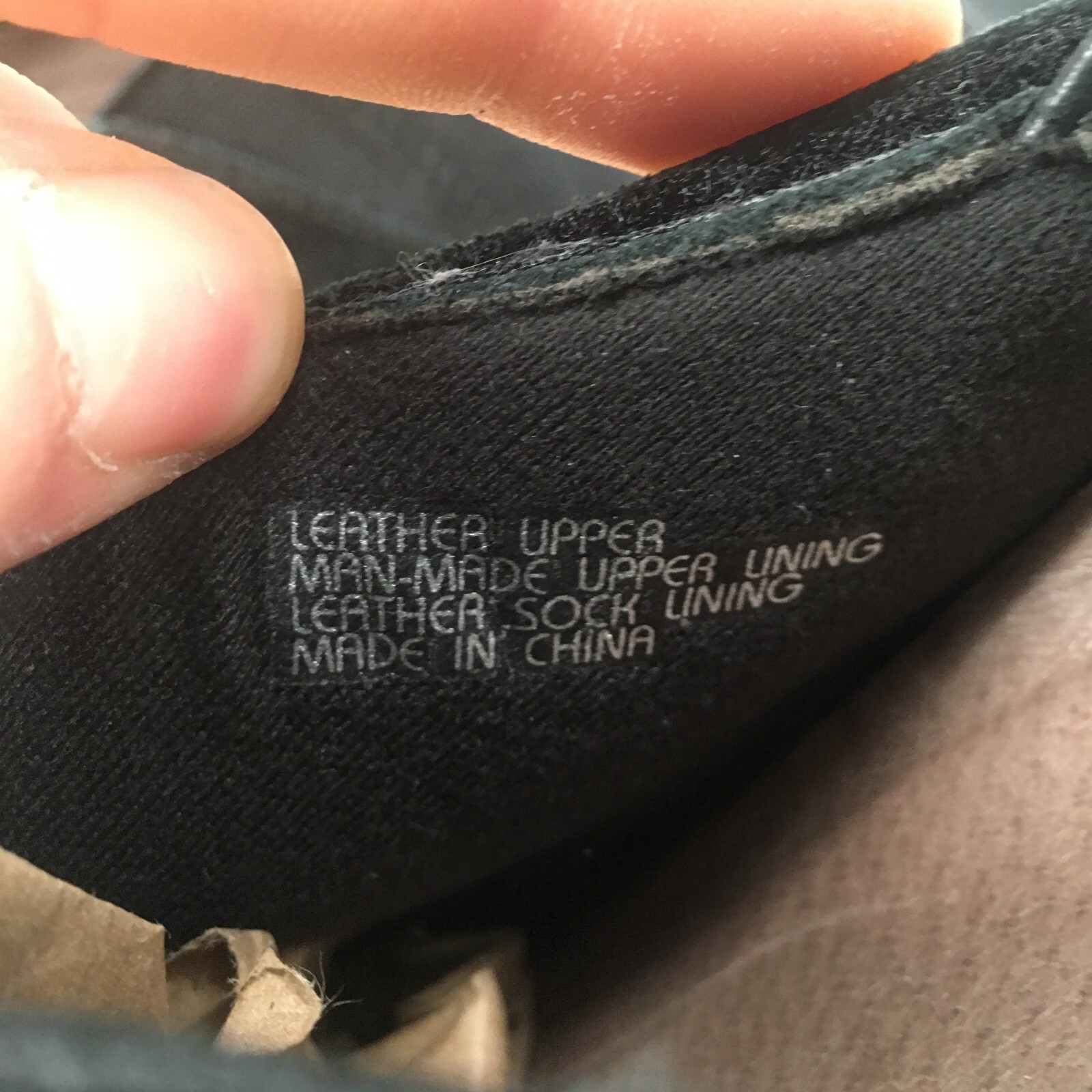 Earth Shoes Womens 9.5 B Amity Slip On Black Leather Casual Round Toe Comfort