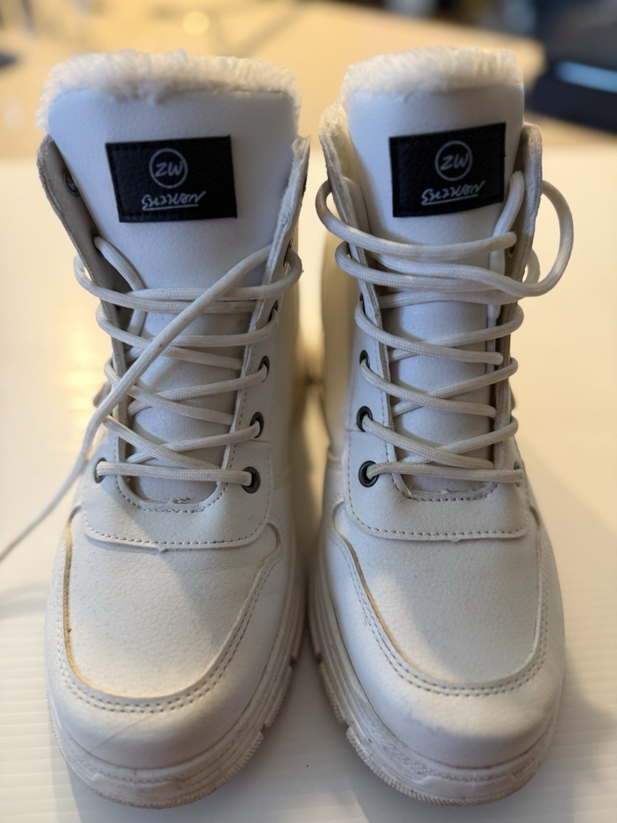 Evolutions High Top Boots~ White Size Woman’s 43
