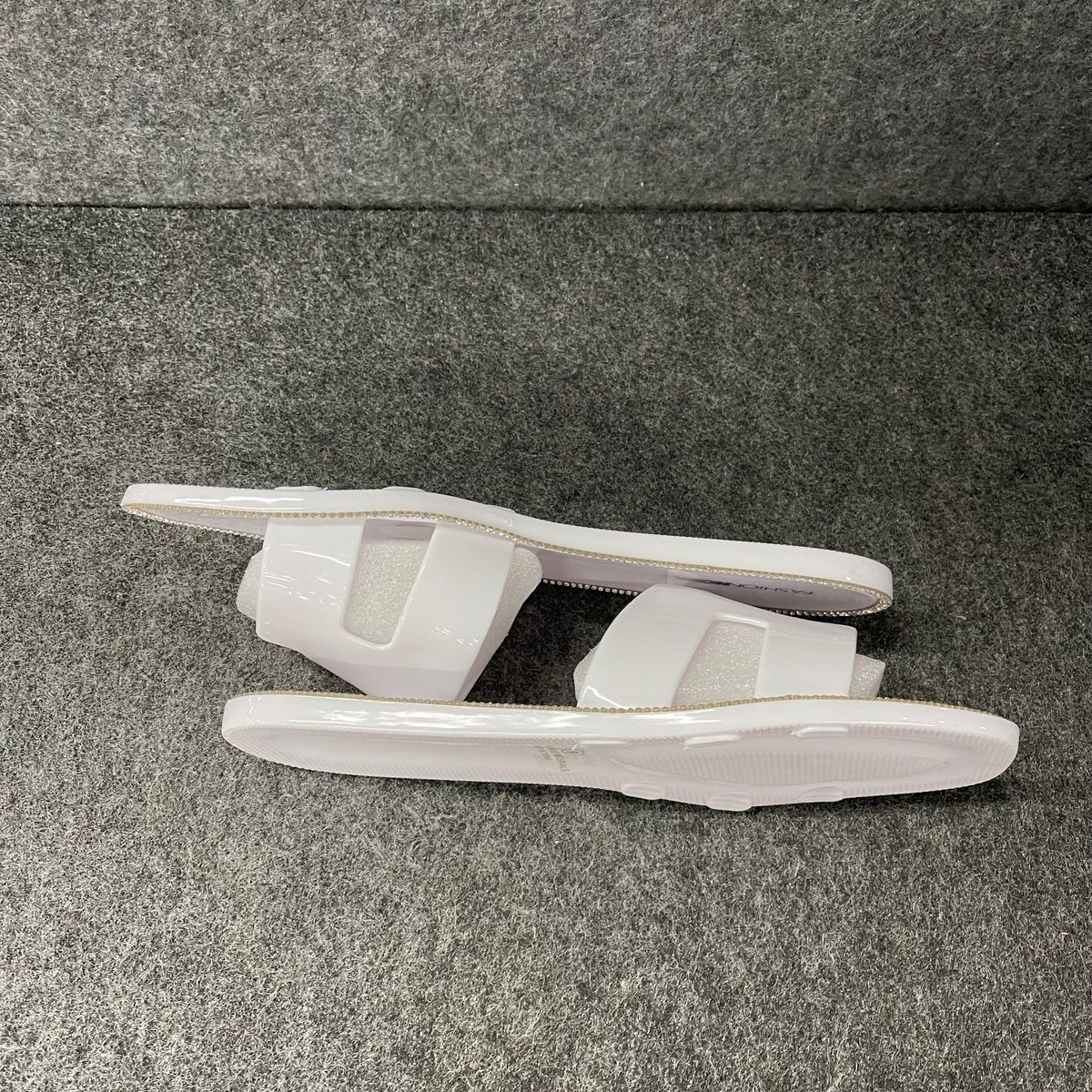 FASHION NOVA Nobody But Me Sandals Women’s Size 9 White