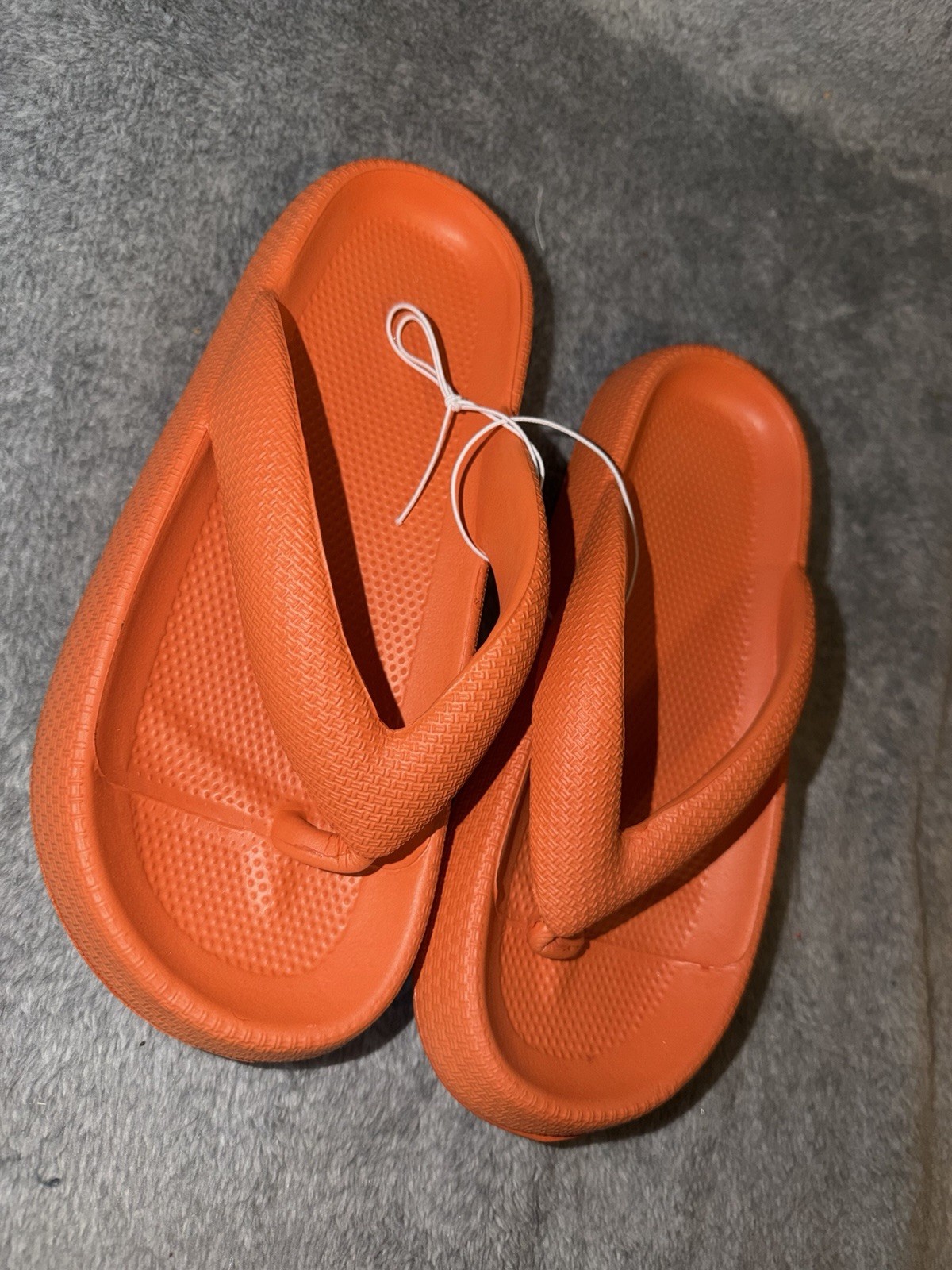 Unisex Orange Flip Flops Cloud Slides Sandals ( 40-41) Women’s 8.5-9.5