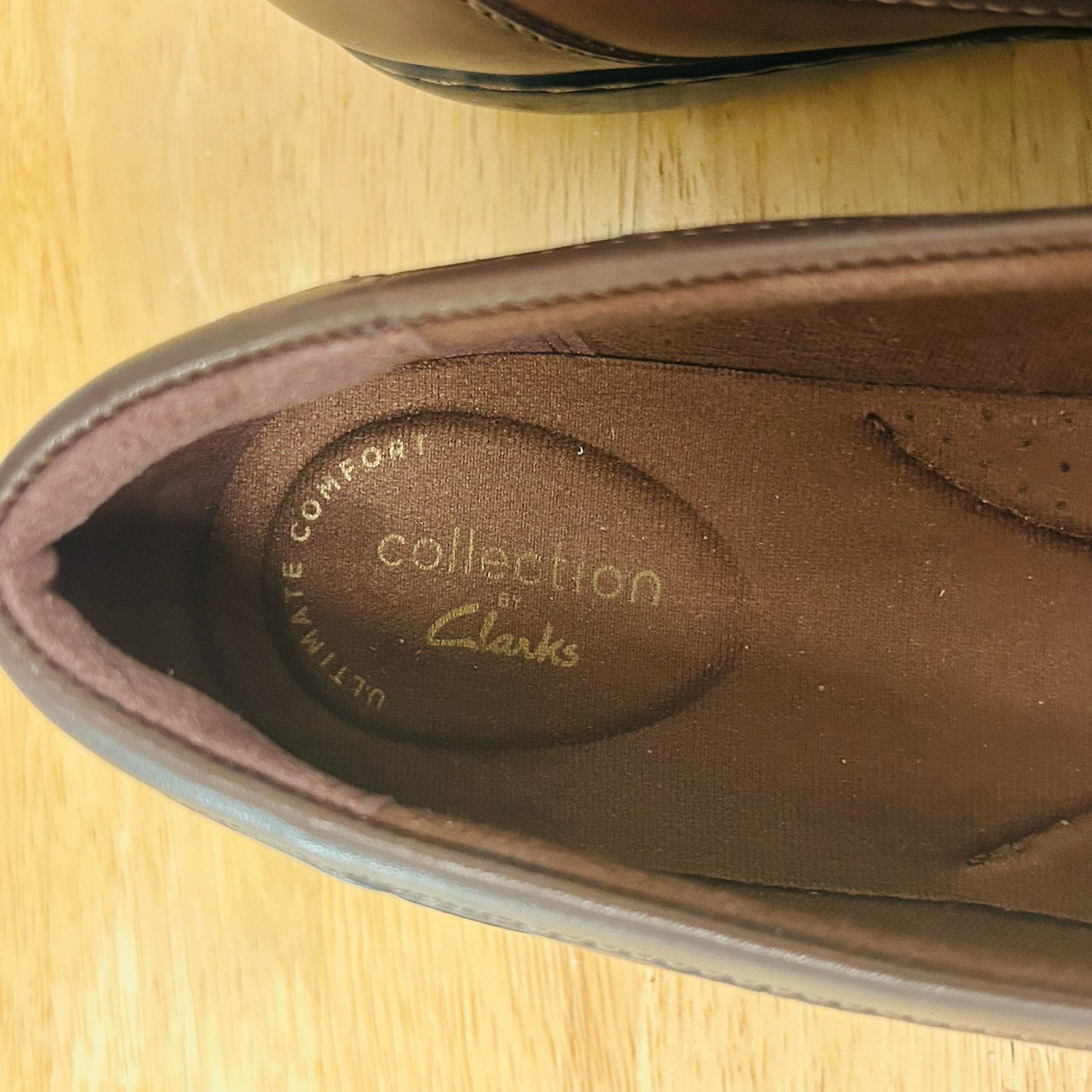 Clarks Collection Two-Tone Brown Women’s Tasseled Comfort Loafer Shoes Sz 9.5M