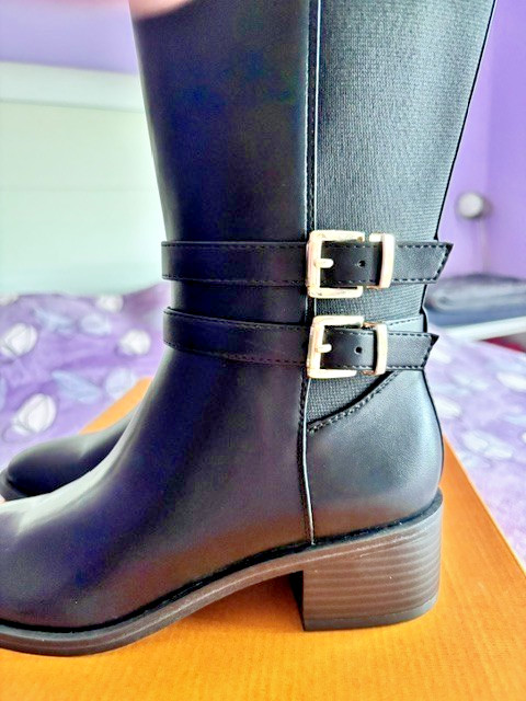Unisa Waylee-J Black Knee High Boots Buckle Zip Women’s Size 6M NWB