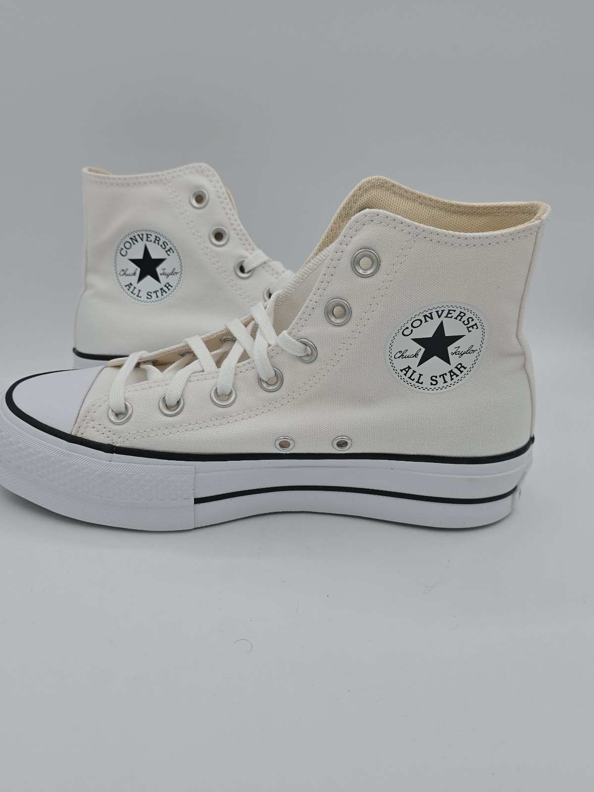 Converse Chuck Taylor All Star Lift Hi White Shoes Women’s – 560846C, Size 6