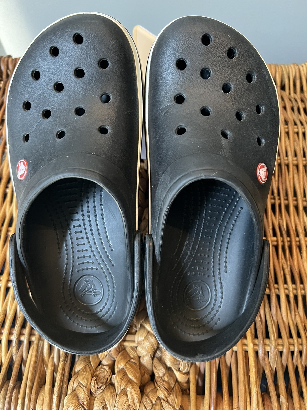 CROCS Clogs Men’s Sz 8 or Women’s Sz 10 Slip On , Waterproof Black Shoes