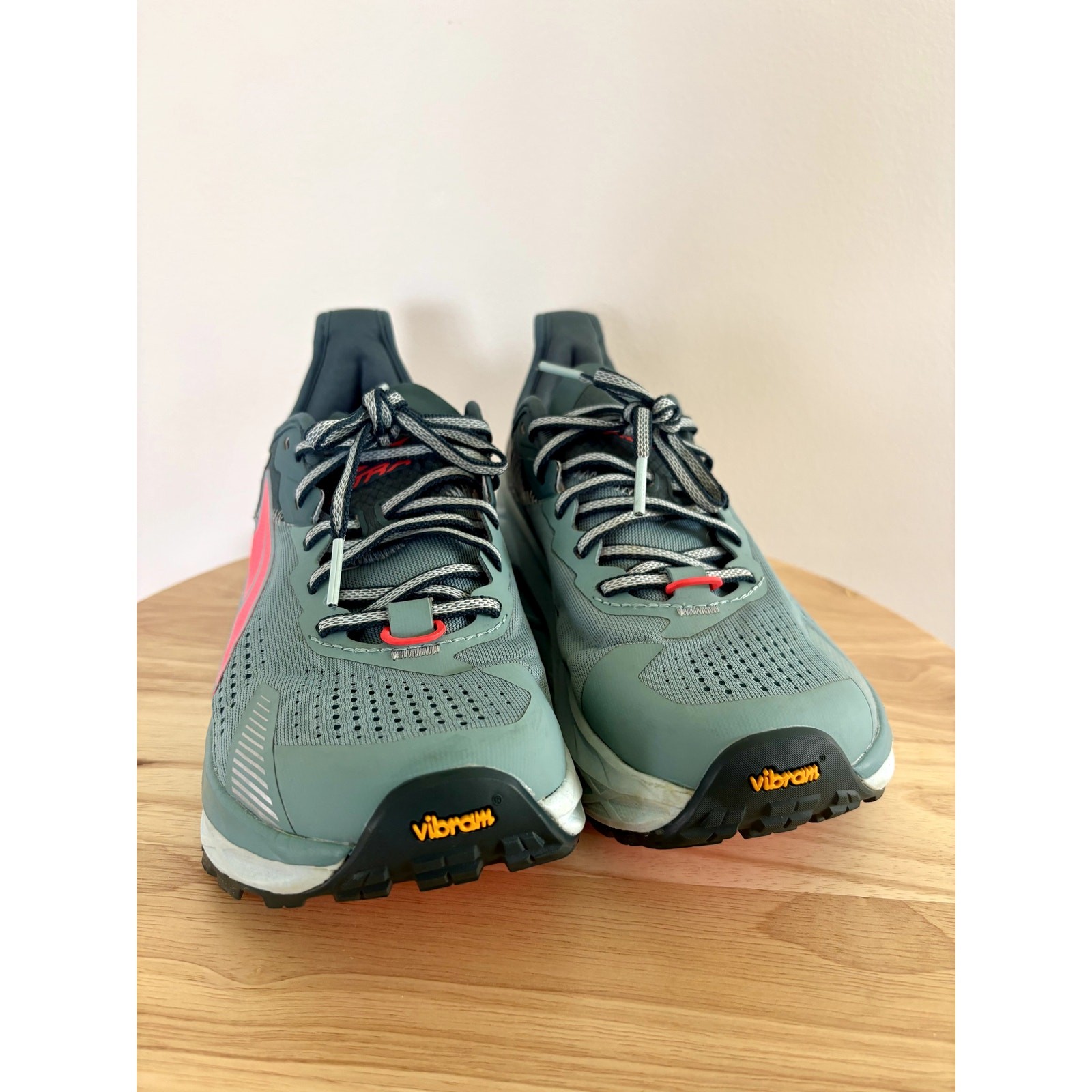 Altra Olympus 5 Women’s Trail Running Shoes Dusty Teal Coral Vibram Size 5.5