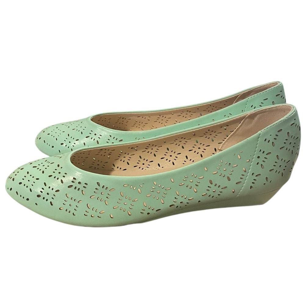 Angel Steps Jan Womens Low Wedge Shoes 9M Mint Green Cut Outs Spring Easter