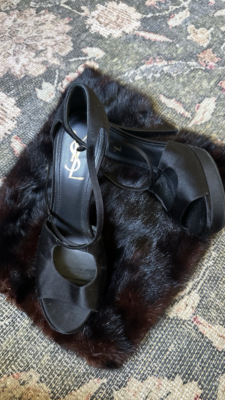 Yves Saint Laurent （YSL）Black Satin Platform Peep Toe Heels EU40 Excellent Italy