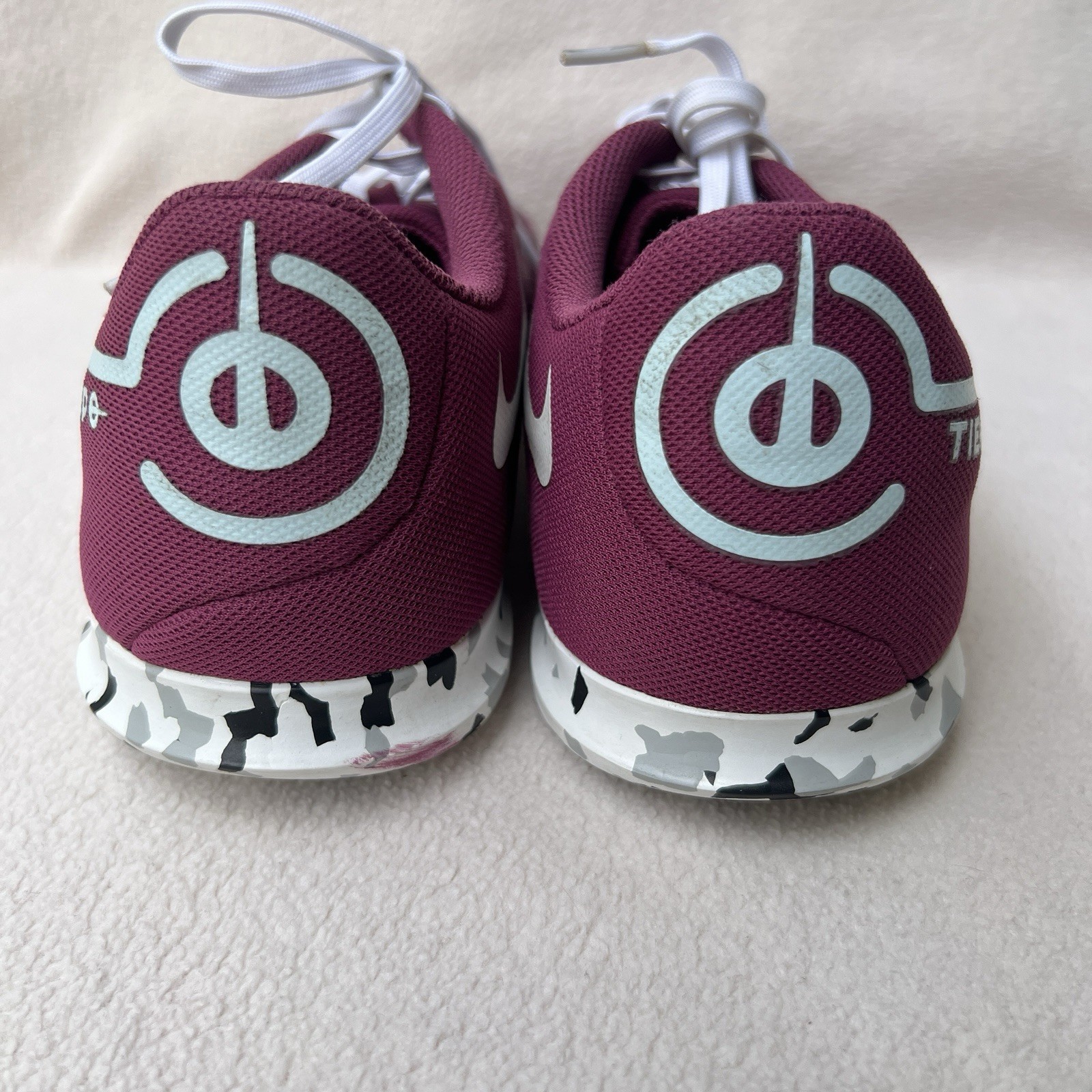 Nike Tiempo Legend 9 Club IC Sneakers Women’s Size 9.5 Rose DA1189-614