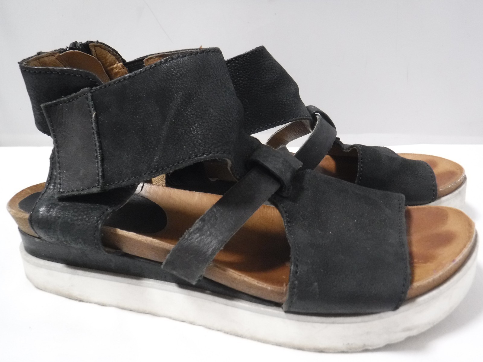 PF2 Women’s MIZ MOOZ Samantha Black Strappy Platform Chunky Sandals Sz 39 US 8