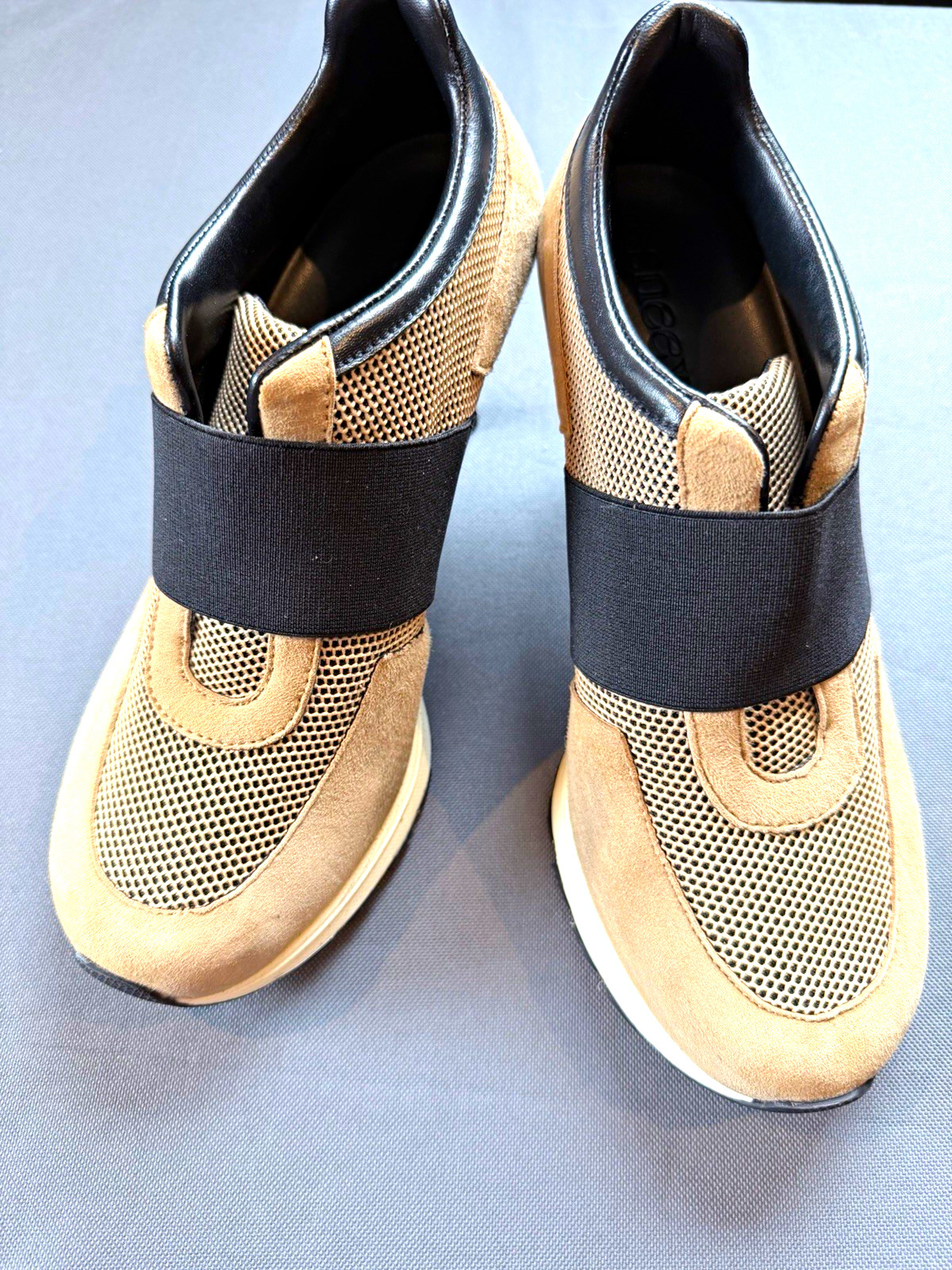 Sneex “The Icon” Camel & Black Suede Mesh Leather Slip-On Pump Women’s Size 10