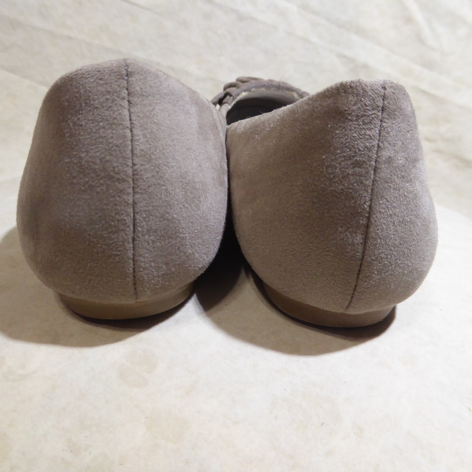 🩰 Fergalicious Ballet Flats sz 10 M Oyster Tan Suede Textile; Ruche Details