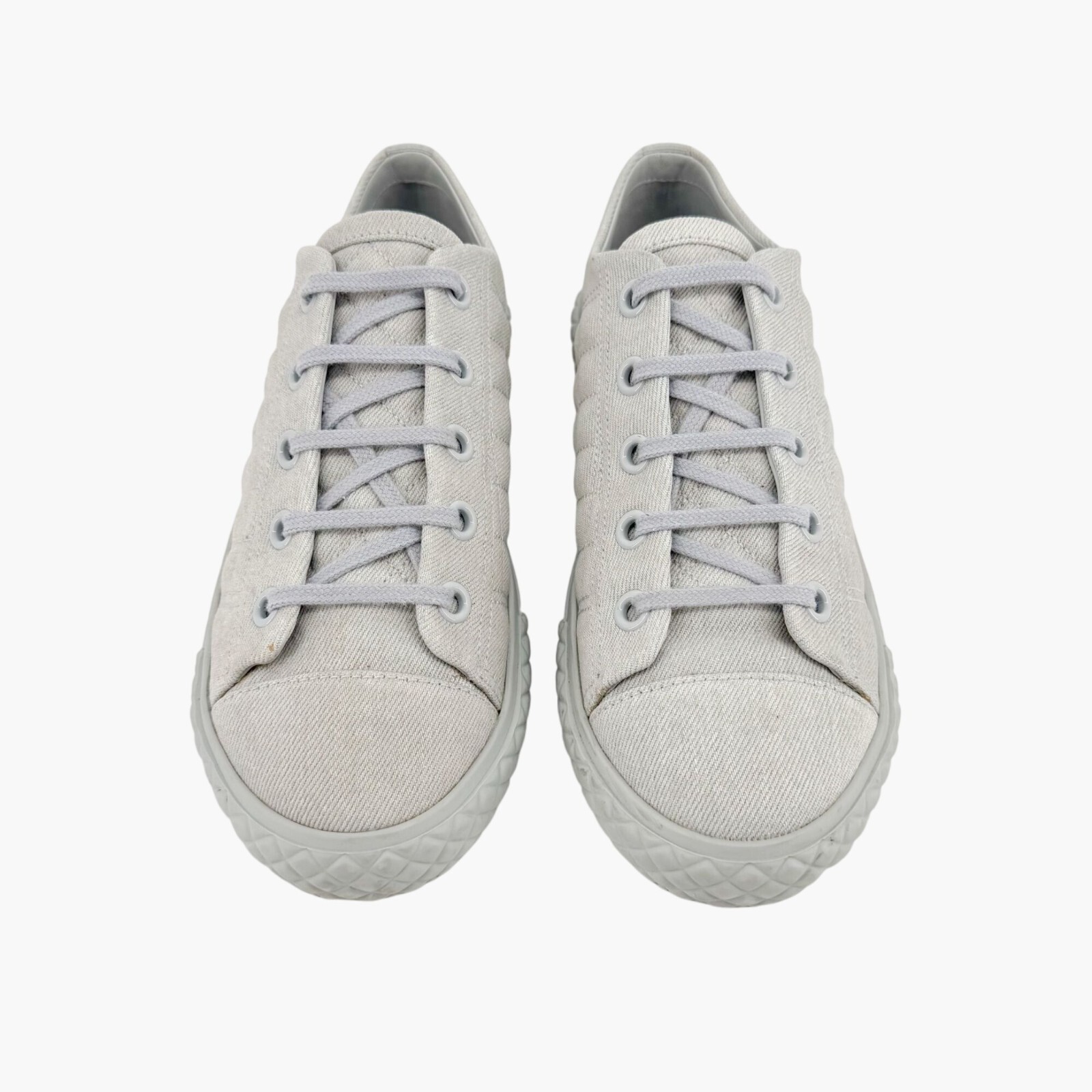 Chanel Quilted Low Top Denim Sneakers Size 39 US 8-9 Blue Gray Canvas CC