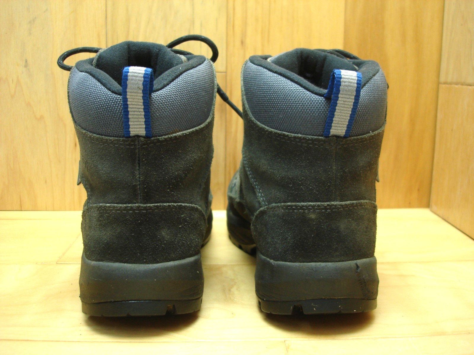 Women’s 9.5 M L.L.Bean Hiking Boots Gray Suede Waterproof Trail Outdoor 6 eye