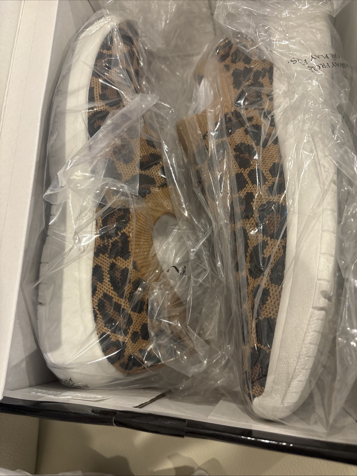 Blondo Womens Karen Leopard Knit Shoes Sneakers 9 Medium (B,M) B3490 29Z