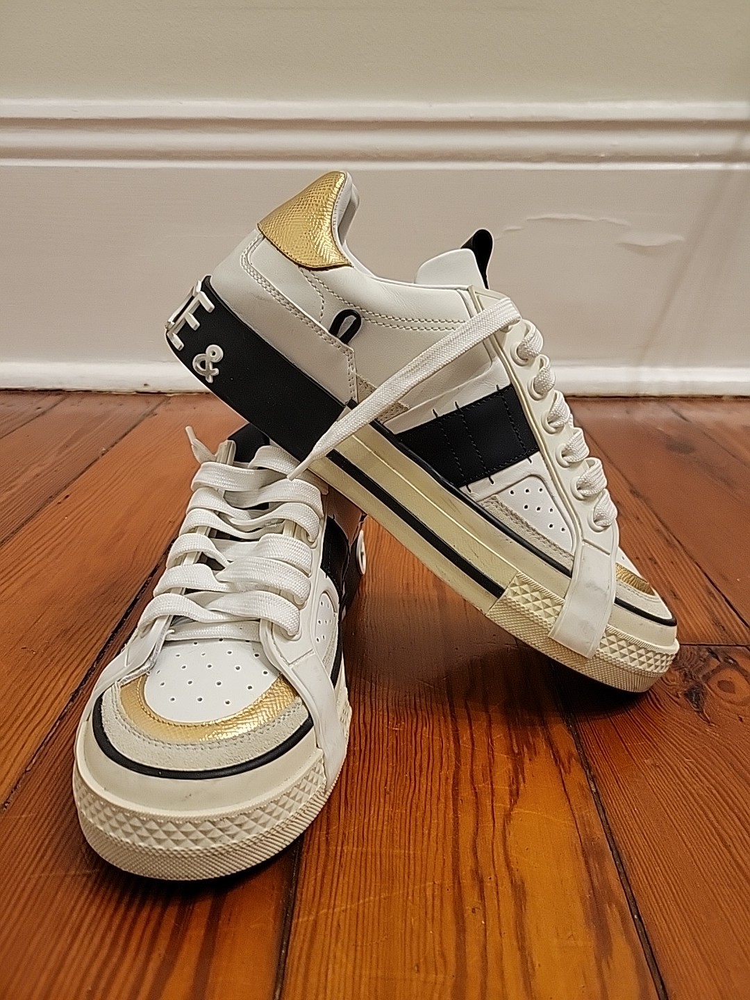 Dolce Gabbana Custom 2.zero Low Top White Gold Street Style Luxury Sneaker 38.5