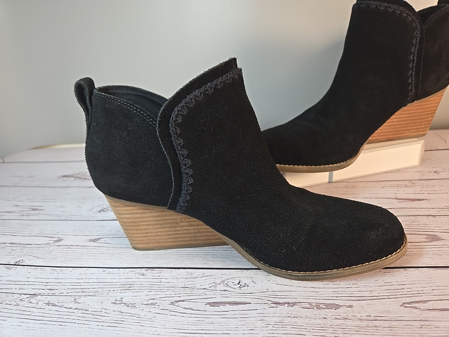 TOMS Women’s Kaia Wedge Ankle Boot Black Suede Size 10 W Bootie