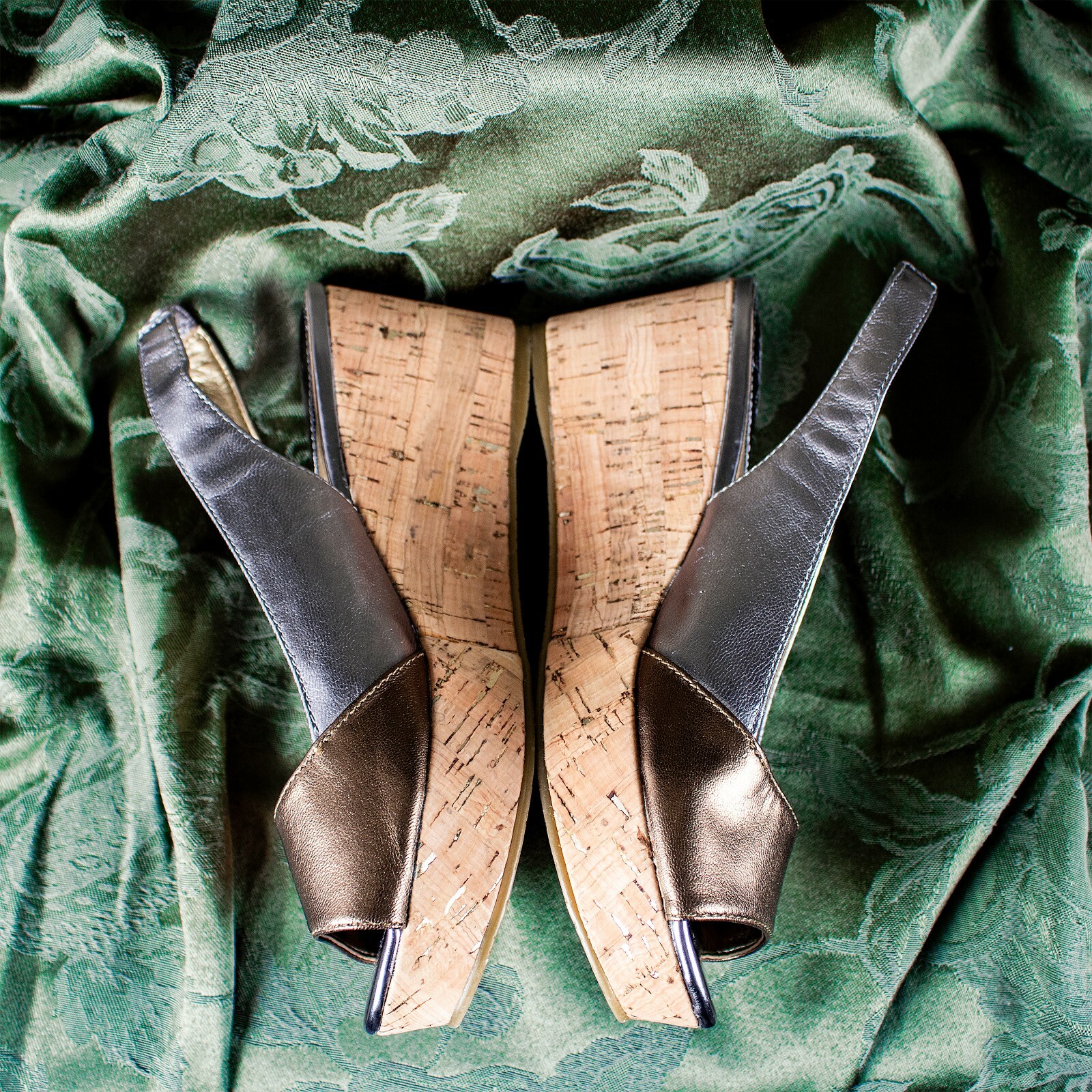 CIRCA JOAN & DAVID Bronze Silver Slingback Cap Toe Women Formal Sandal Size 6.5M