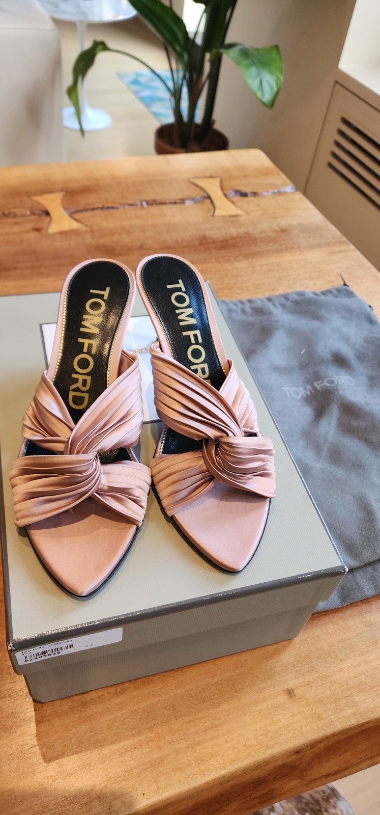 Tom Ford Pink Satin Knotted Slip On Slide Mule Size 37.5