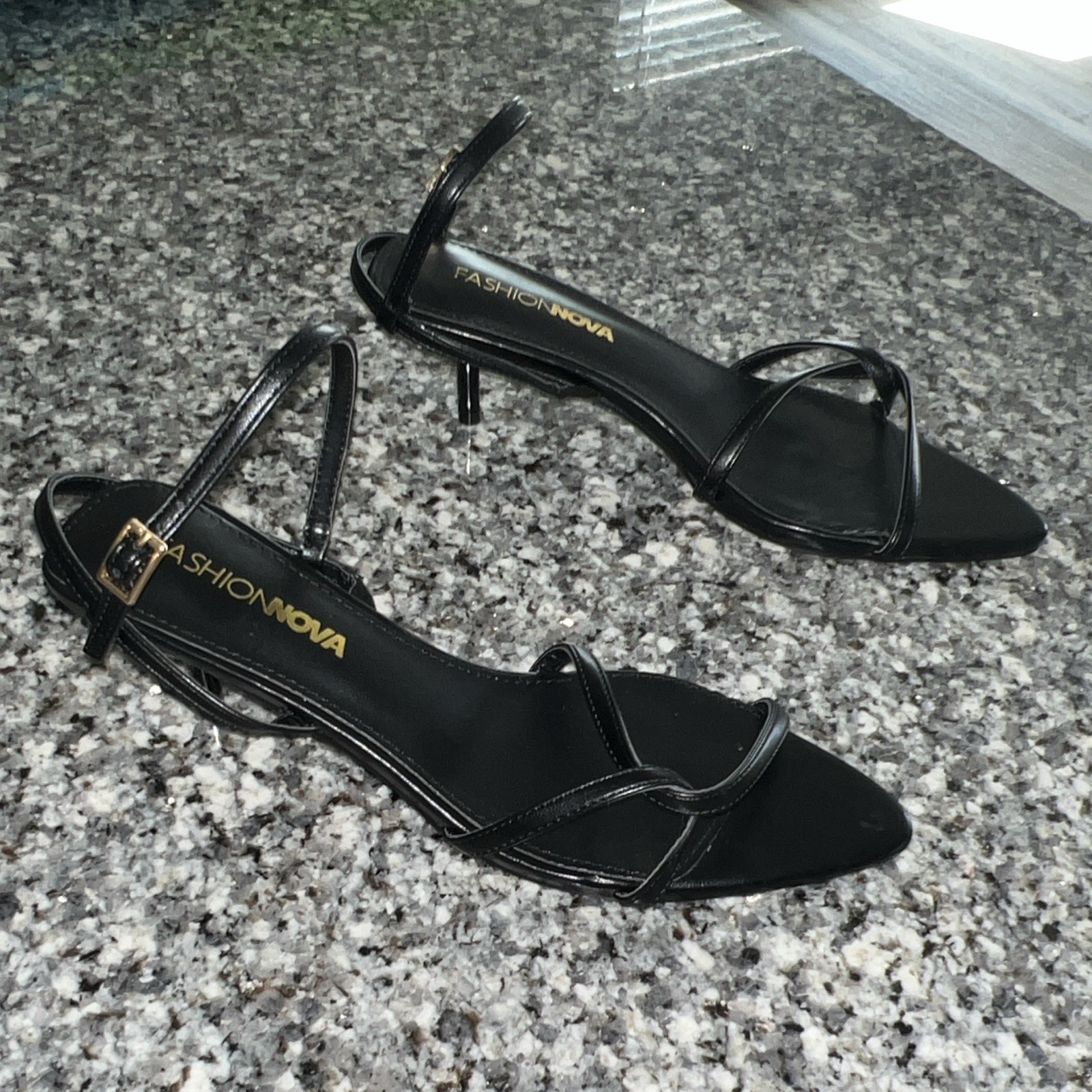Fashion Nova Women’s Black Leather Strappy Pointed Toe Stiletto Heel 6 Buckle