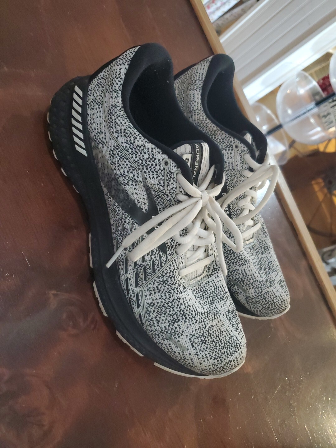 Size 9 – Brooks Adrenaline GTS 21 Black/Gray/White – 120329-1B-135