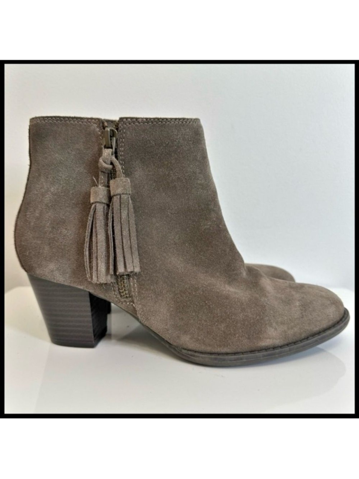 Vionic Shoes Madeline Ankle Boot Taupe Suede Block Heel Tassel Side Zip Size 7