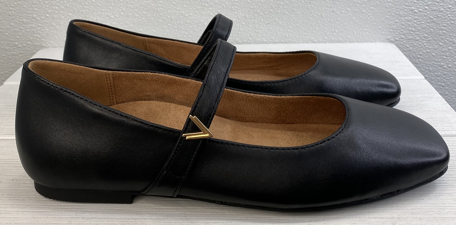 Vionic Alameda Mary Janes Womens Size 9.5M Black Leather Square Casual Toe Flats
