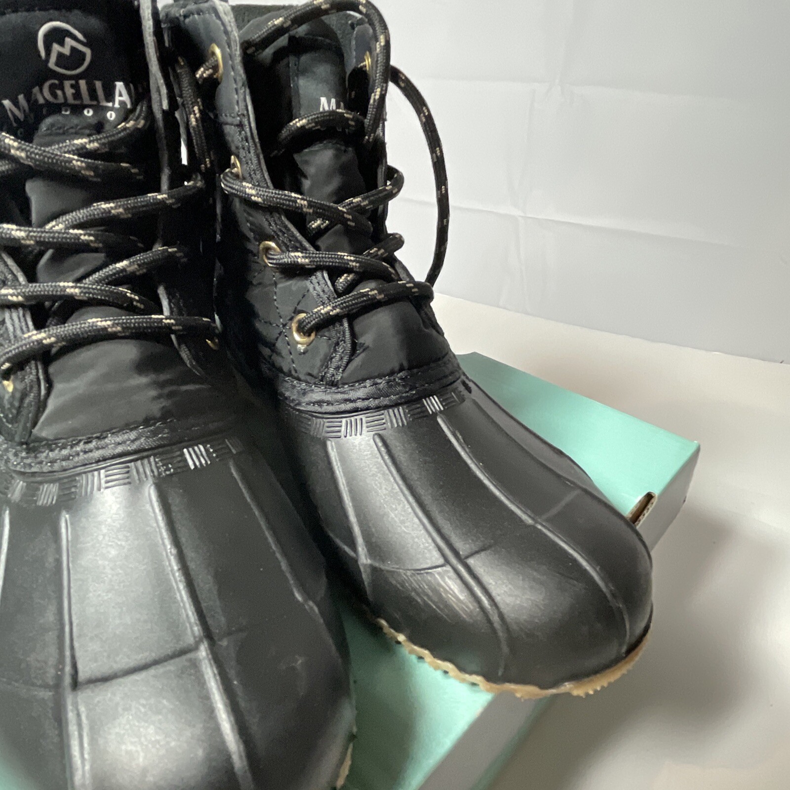 Magellan Outdoors Quilted Lace Up Duck Boots Women Size 8 Waterproof Black
