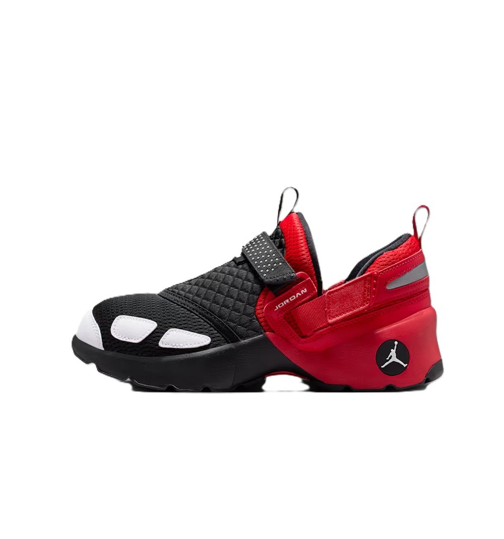Women’s Jordan Trunner LX Black/Sail-University Red (HQ2164 003)