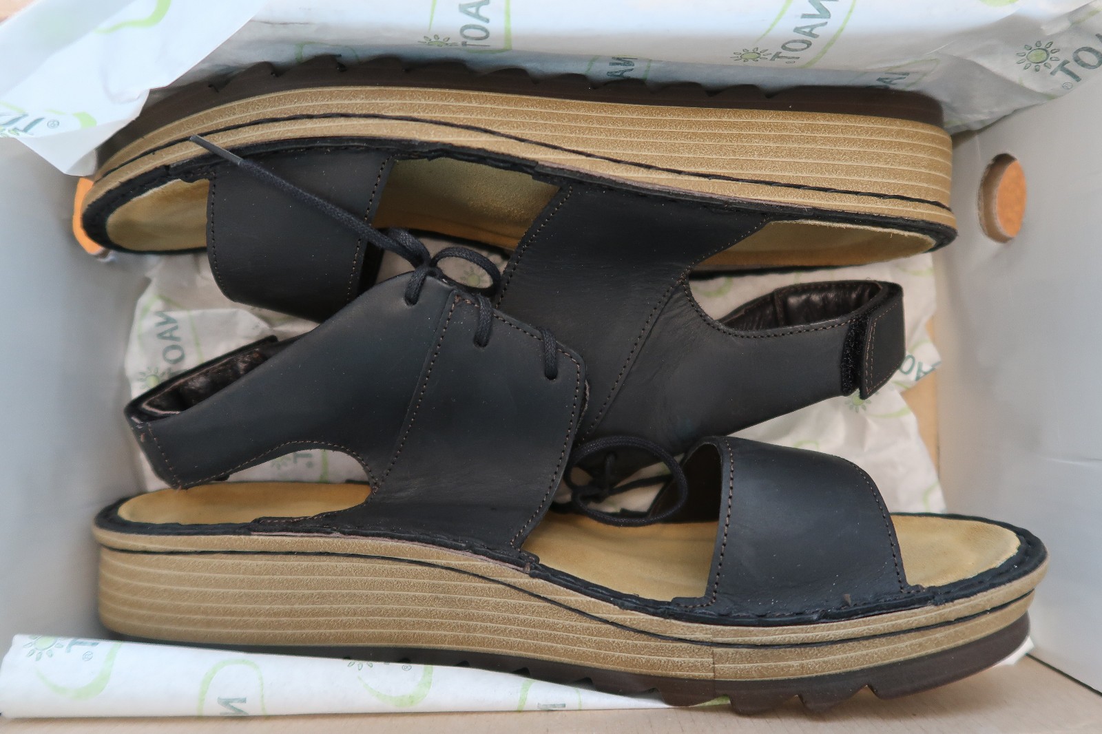 New NAOT Womens Lace Up Wedge Alpicola Coal Leather Sandals, 10 M