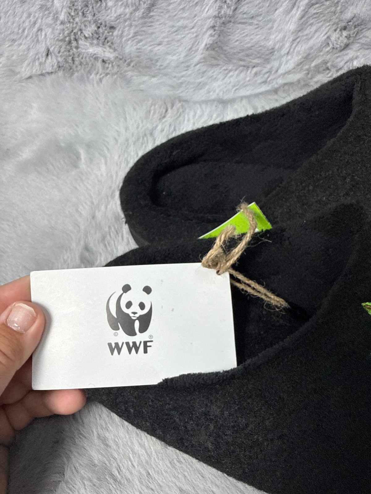 World Wildlife Foundation Sloth Slippers Mens 9/10 Womans 11/12 Black