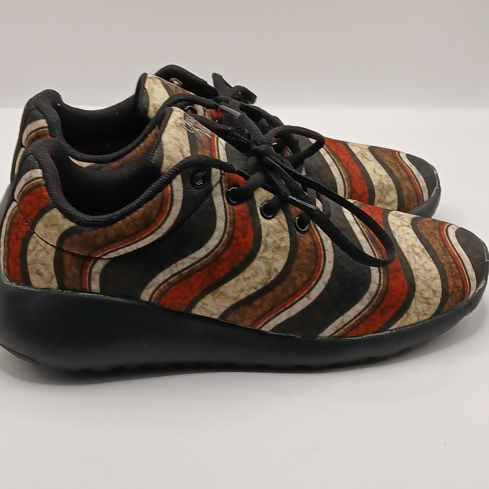 Yes, we vibe Unisex shoe women’s size 8 men’s size 6 multicolor