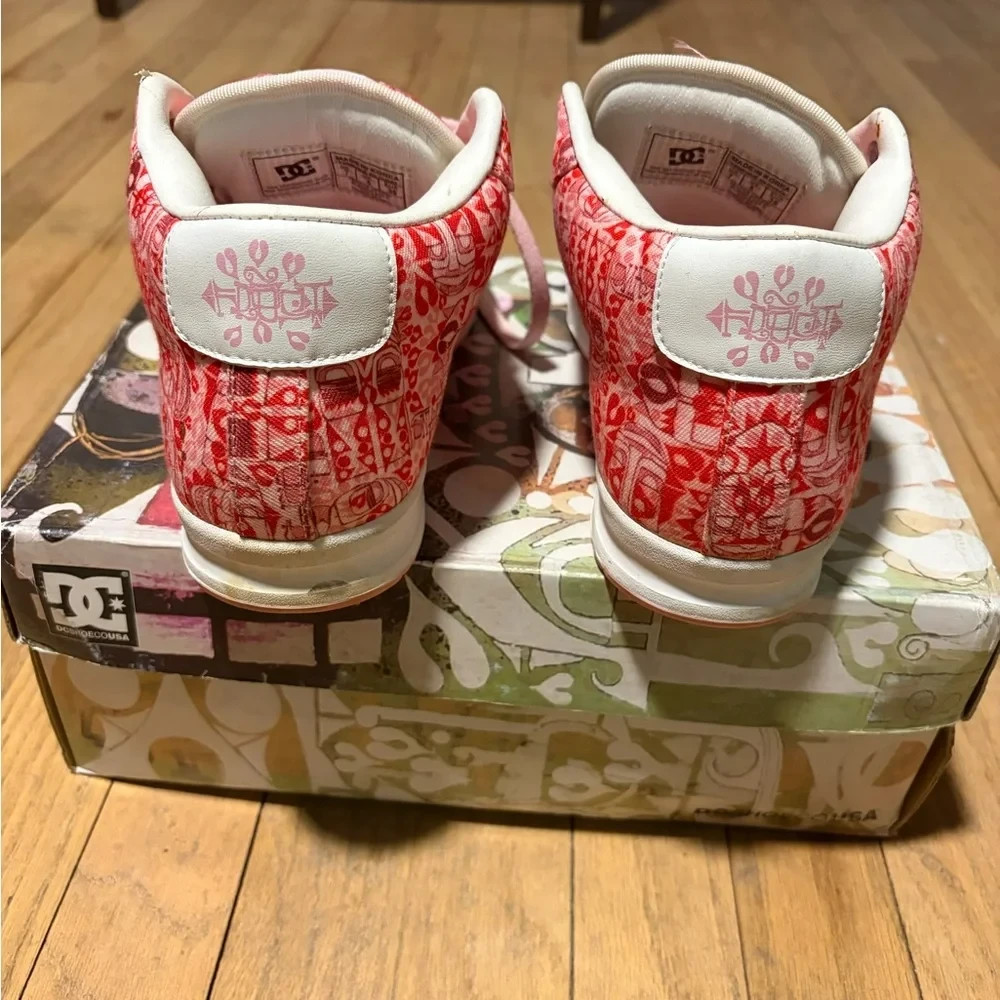 DC FROST Pink and White Sneakers. Limited Edition.