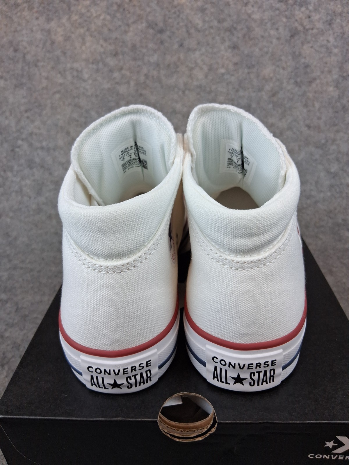 Converse CTAS Madison Mid White Womens Size 7 US 563511F