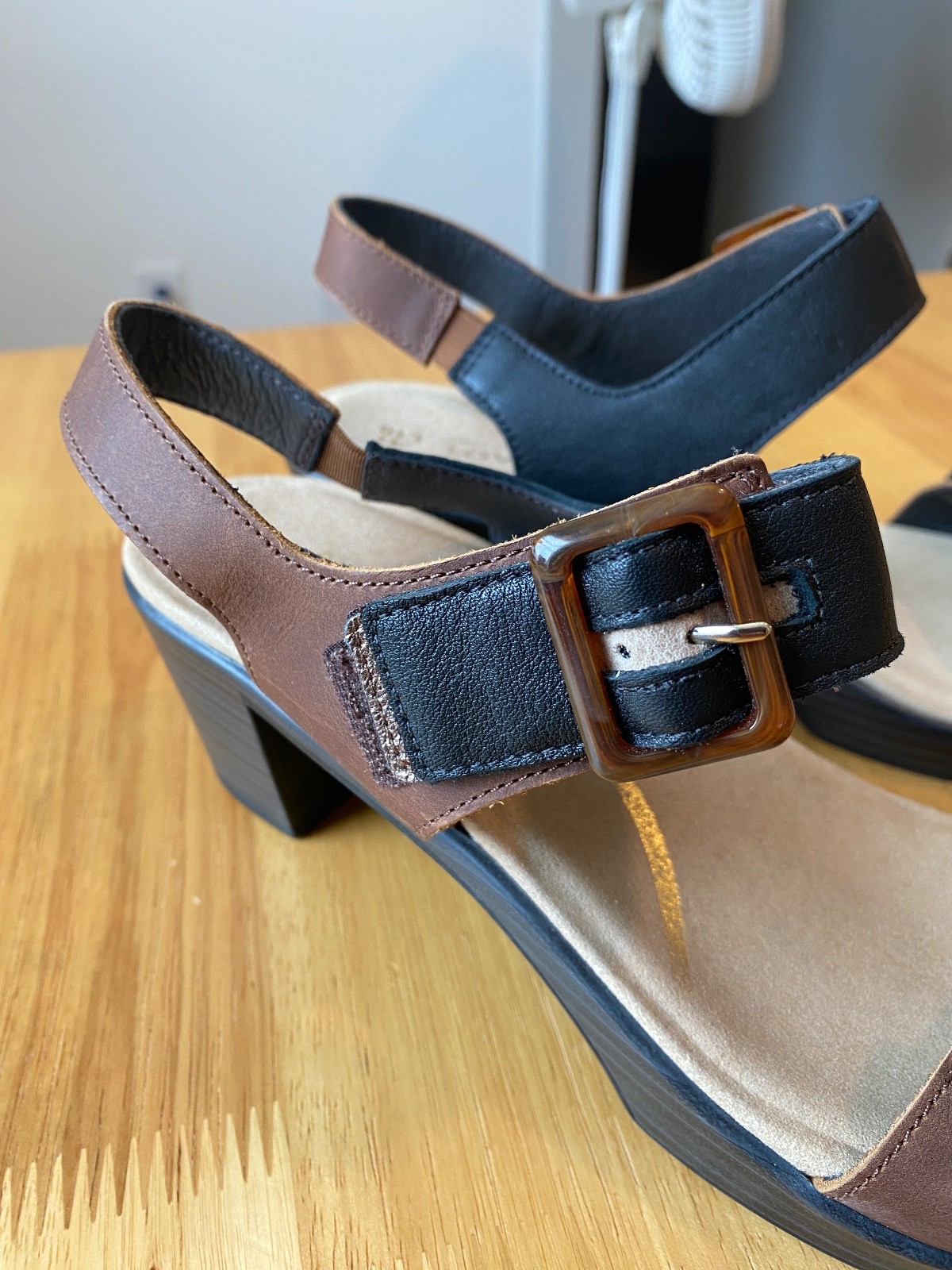 Naot Mode Women’s Size 10 Leather Heeled Sandals Brown Black Supreme Collection