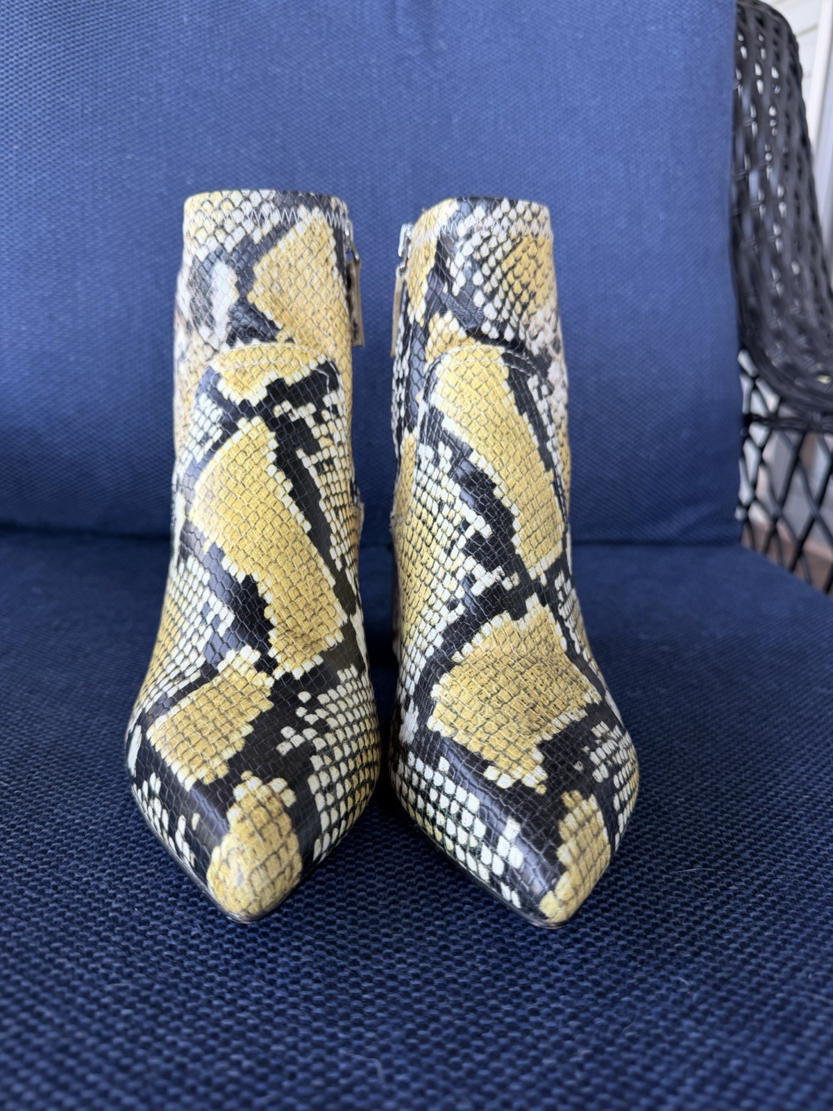 Aldo Snakeskin Ankle Boots 6.5 Western Chunk Heel Side Zip Statement