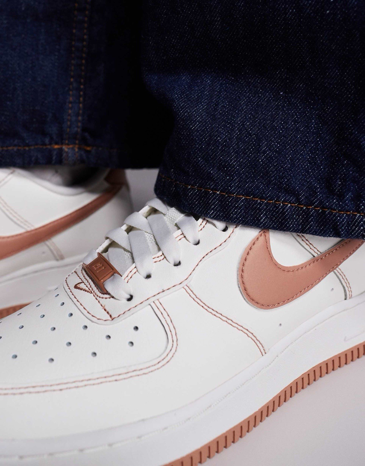 Nike Air Force 1 ’07 Sail/Rose Gold (IQ9428-133) Women’s Size 6-10