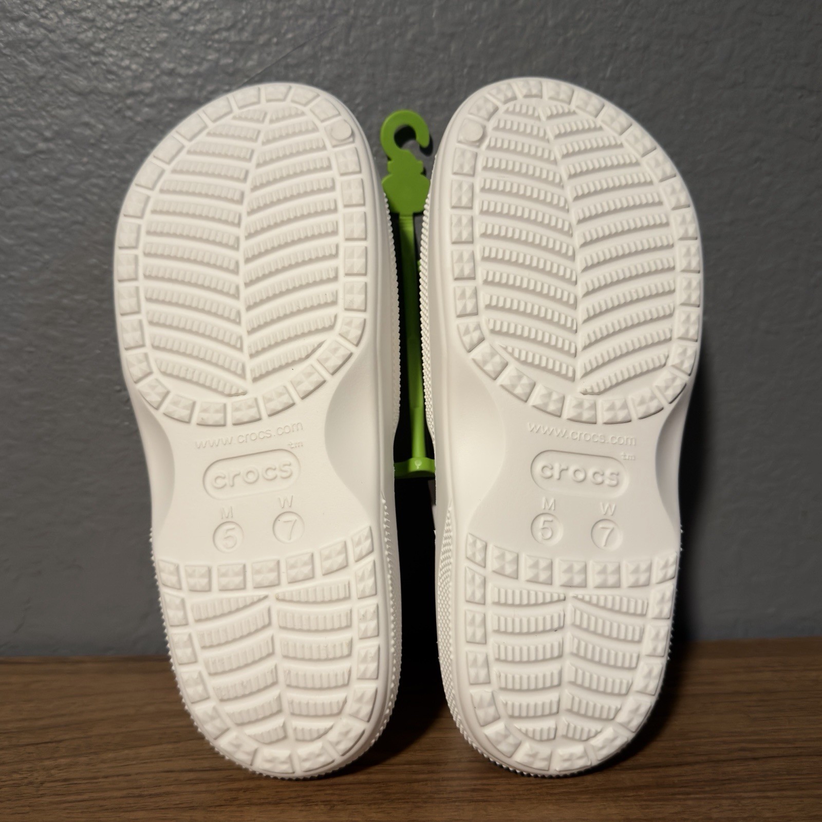 Crocs Adult Baya II Slide Sandals White US Women’s Size 7 New with Tags