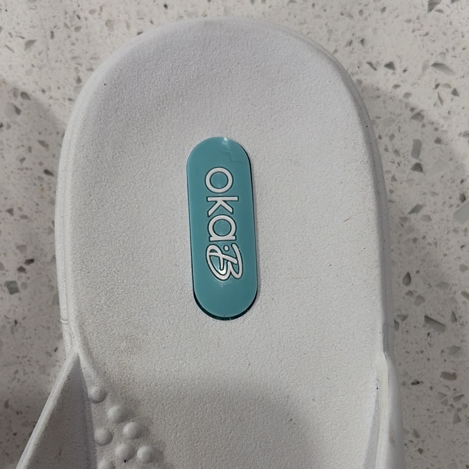Oka-B White Synthetic Thong Sandals Rhinestone Strap Comfort Women 10