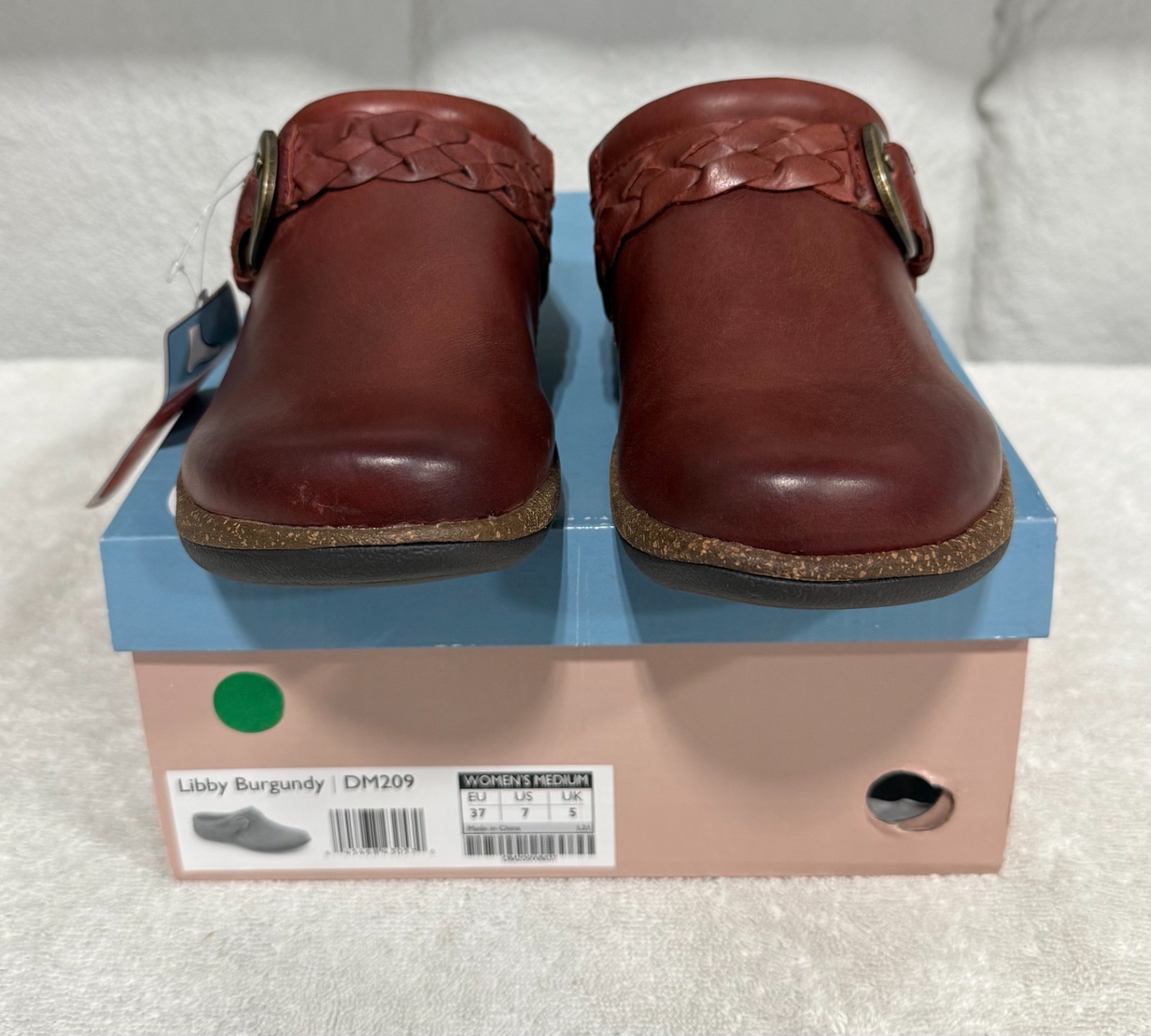 Women’s Aetrex Libby Burgundy Clog Size US 7 New In Box Save Big